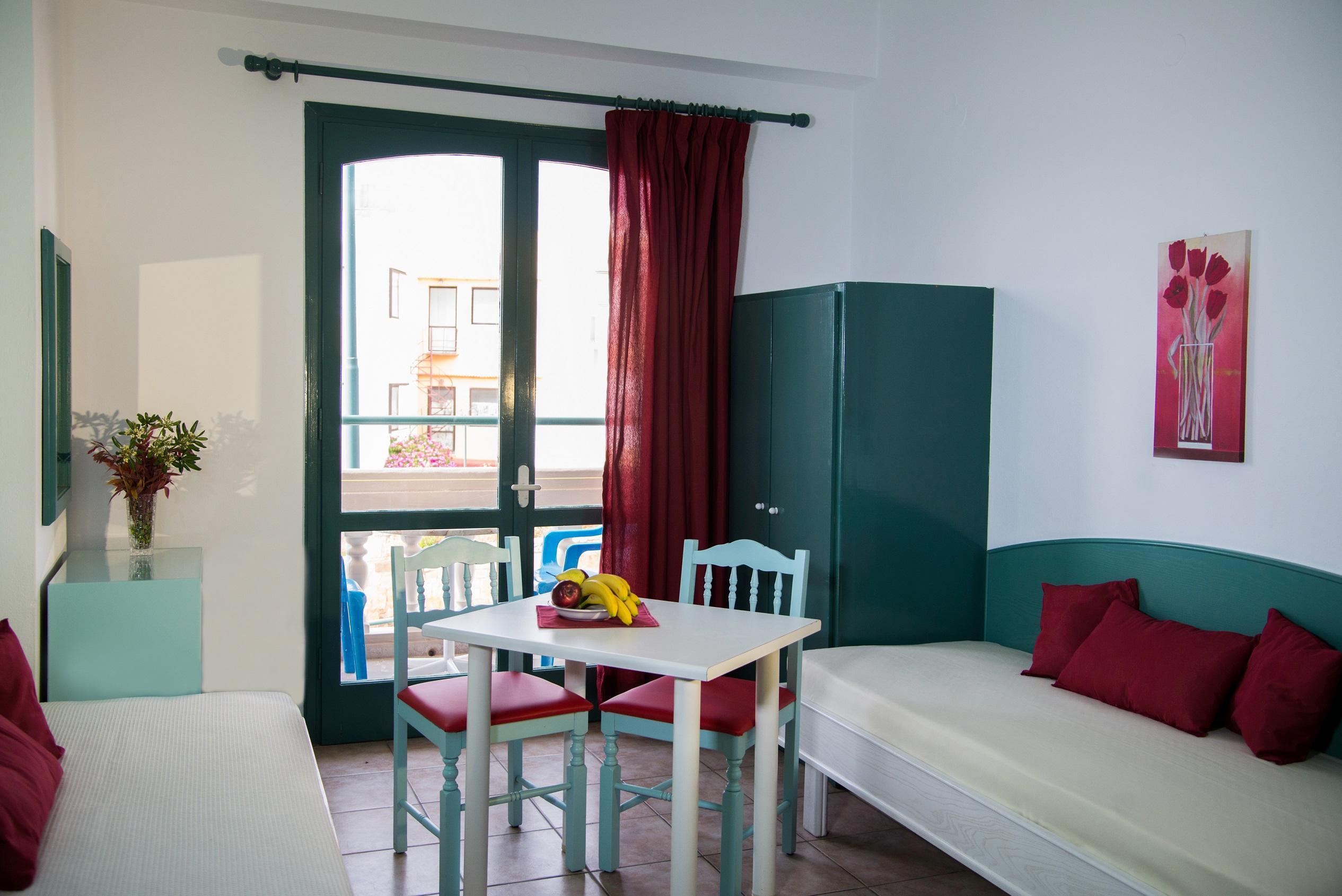 Theoni Apartments Malia Eksteriør bilde