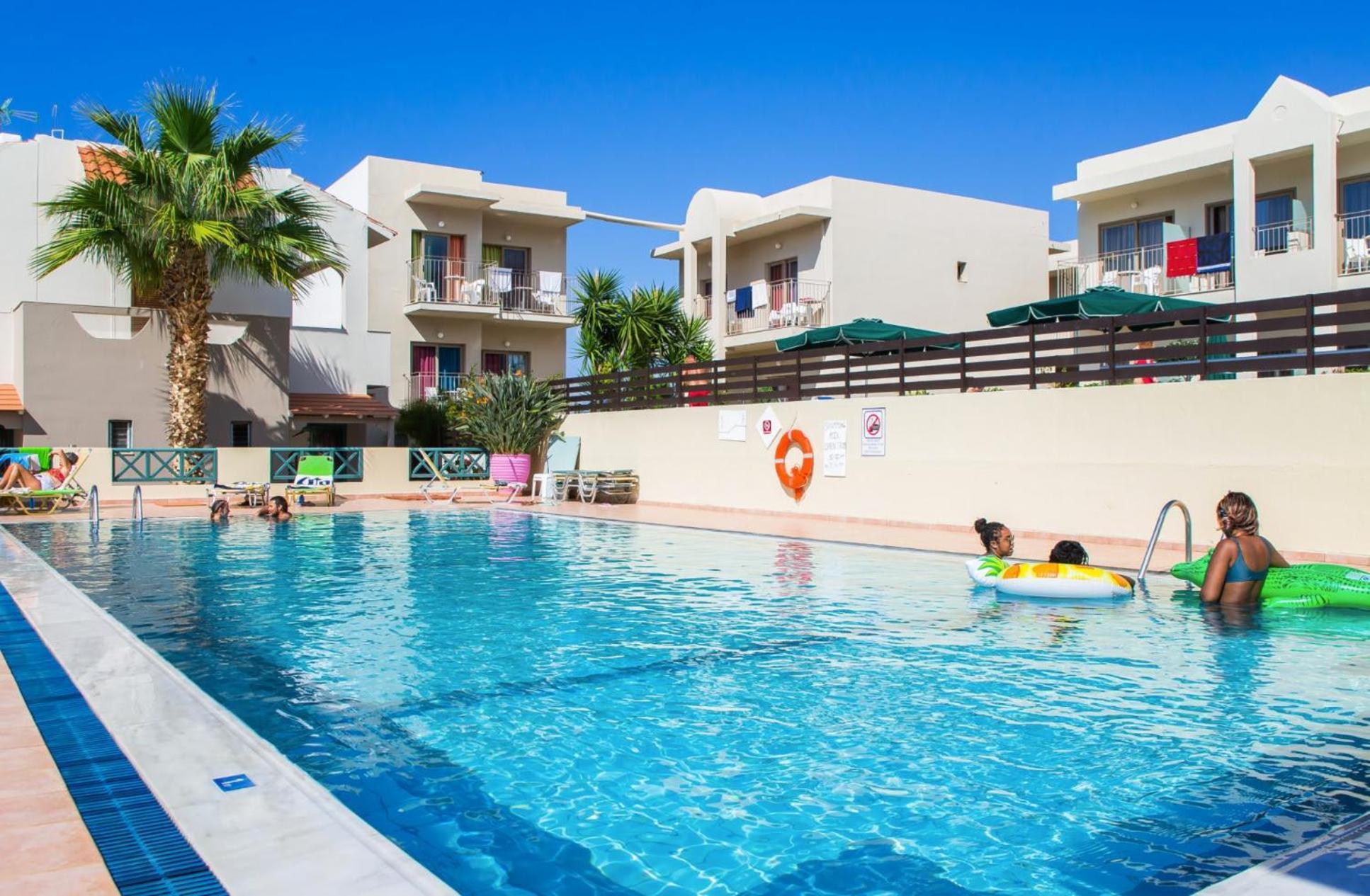 Theoni Apartments Malia Eksteriør bilde