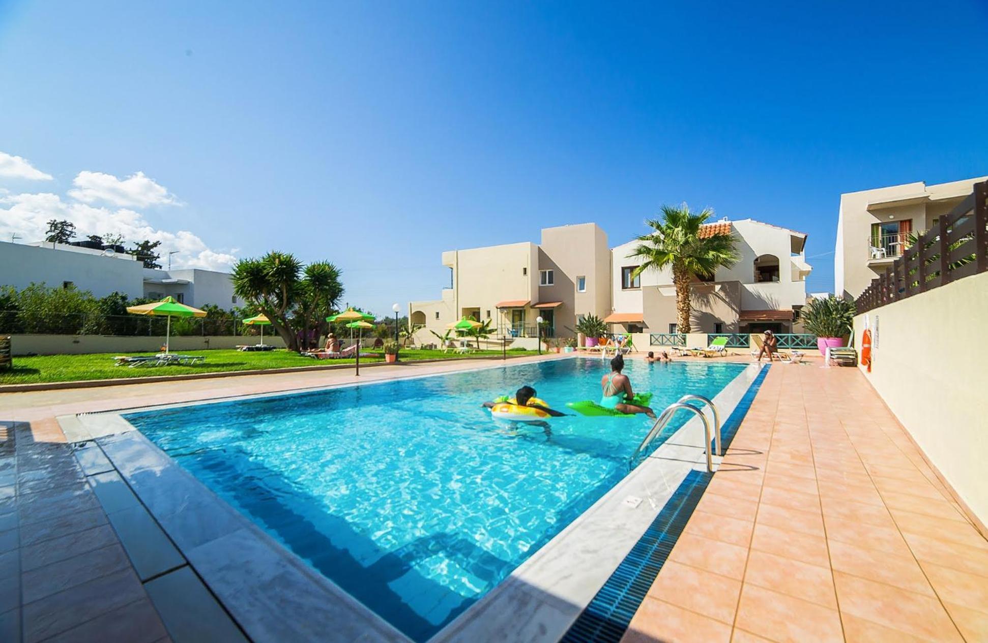 Theoni Apartments Malia Eksteriør bilde